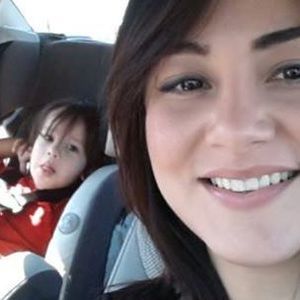 Meet your Posher, Estela